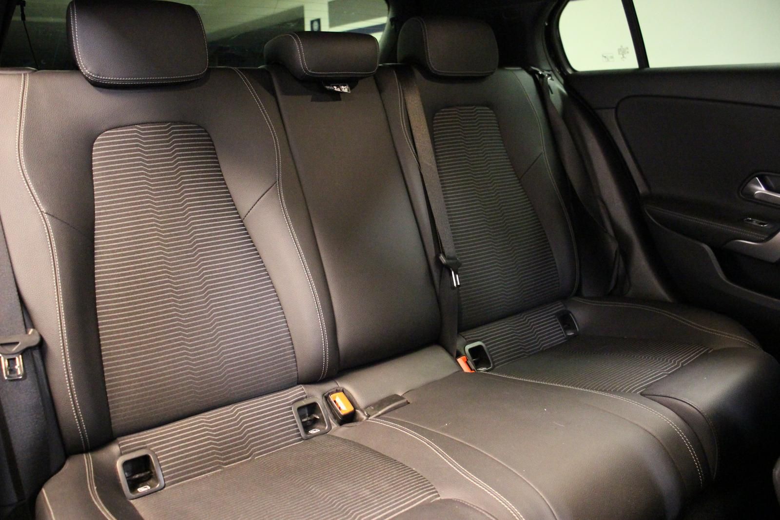 Mercedes-Benz A 220 Progressive Aut. NAVI KAMERA SHZ LED MBUX foto 14