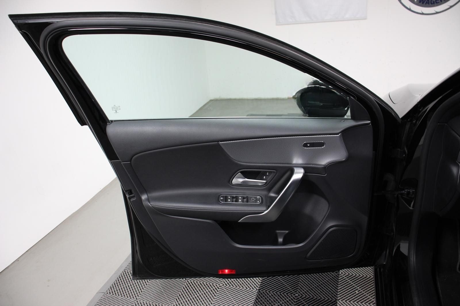 Mercedes-Benz A 220 Progressive Aut. NAVI KAMERA SHZ LED MBUX foto 7