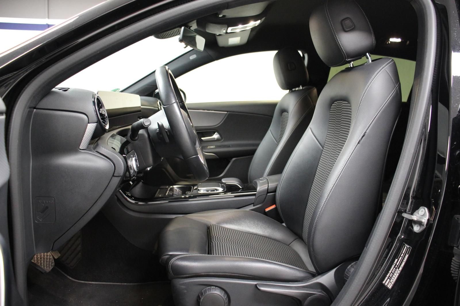 Mercedes-Benz A 220 Progressive Aut. NAVI KAMERA SHZ LED MBUX foto 10