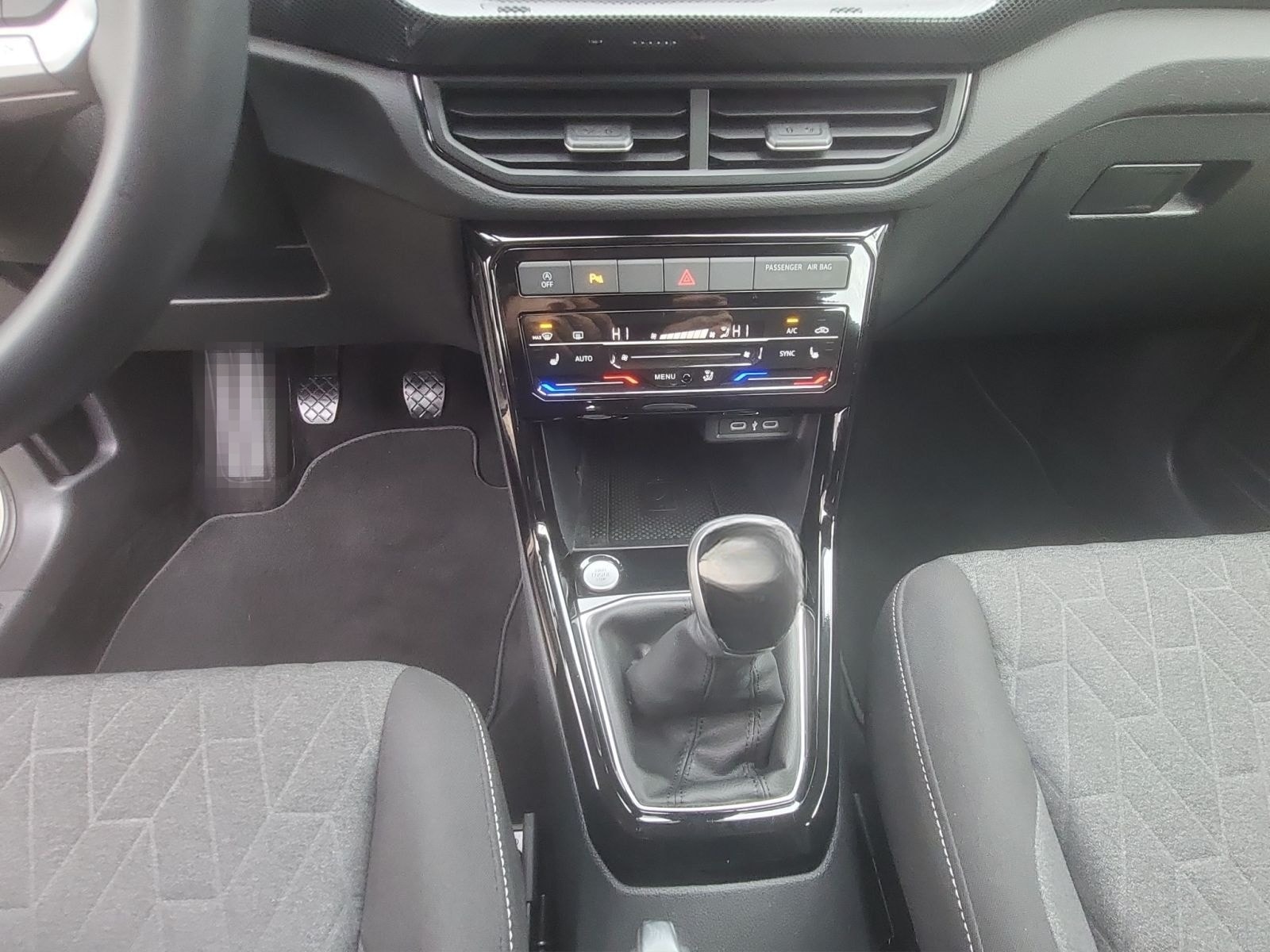 Volkswagen T-Cross 1.0 TSI Life IQ.Drive/Kamera/Navi foto 14