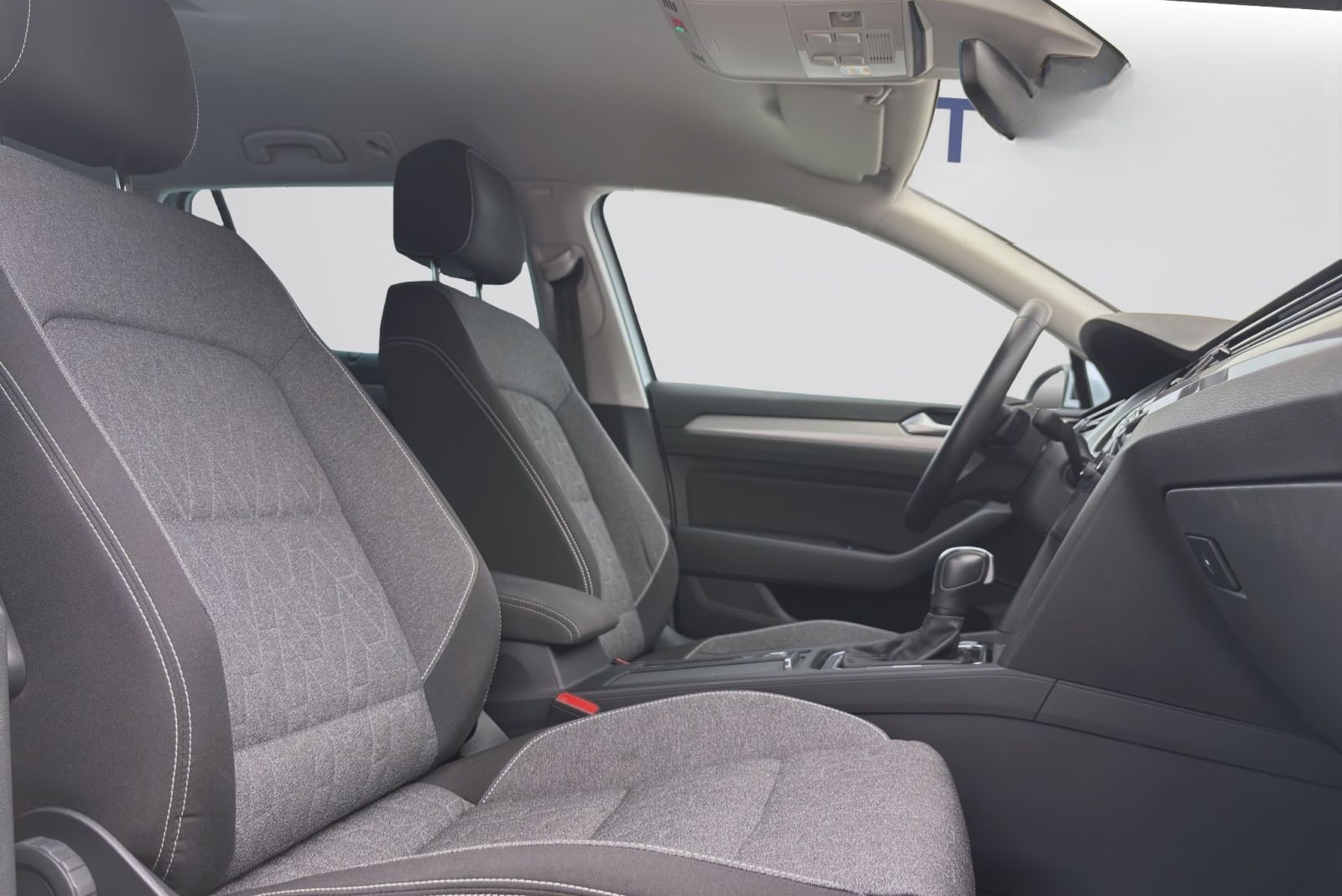 Volkswagen Passat Variant 2.0 TDI DSG BUSINESS AHK KAMERA N foto 16