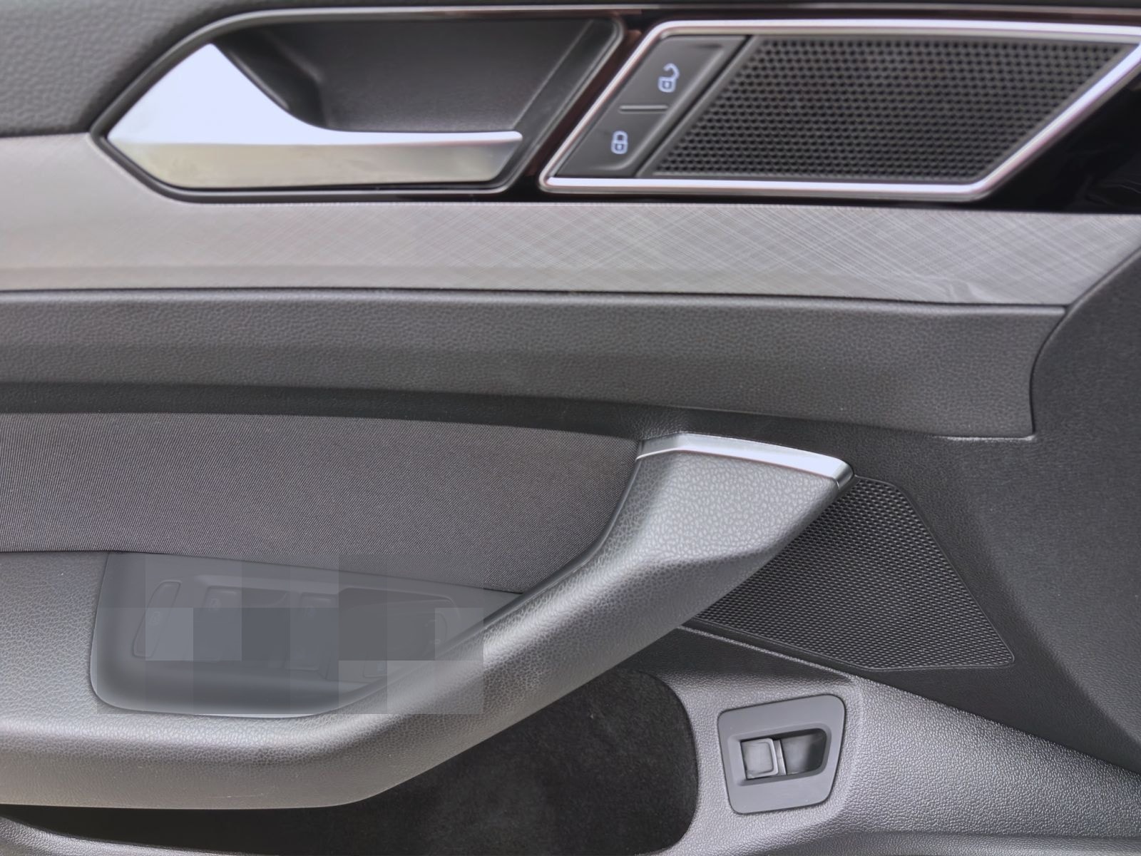 Volkswagen Passat Variant 2.0 TDI DSG BUSINESS AHK KAMERA N foto 10