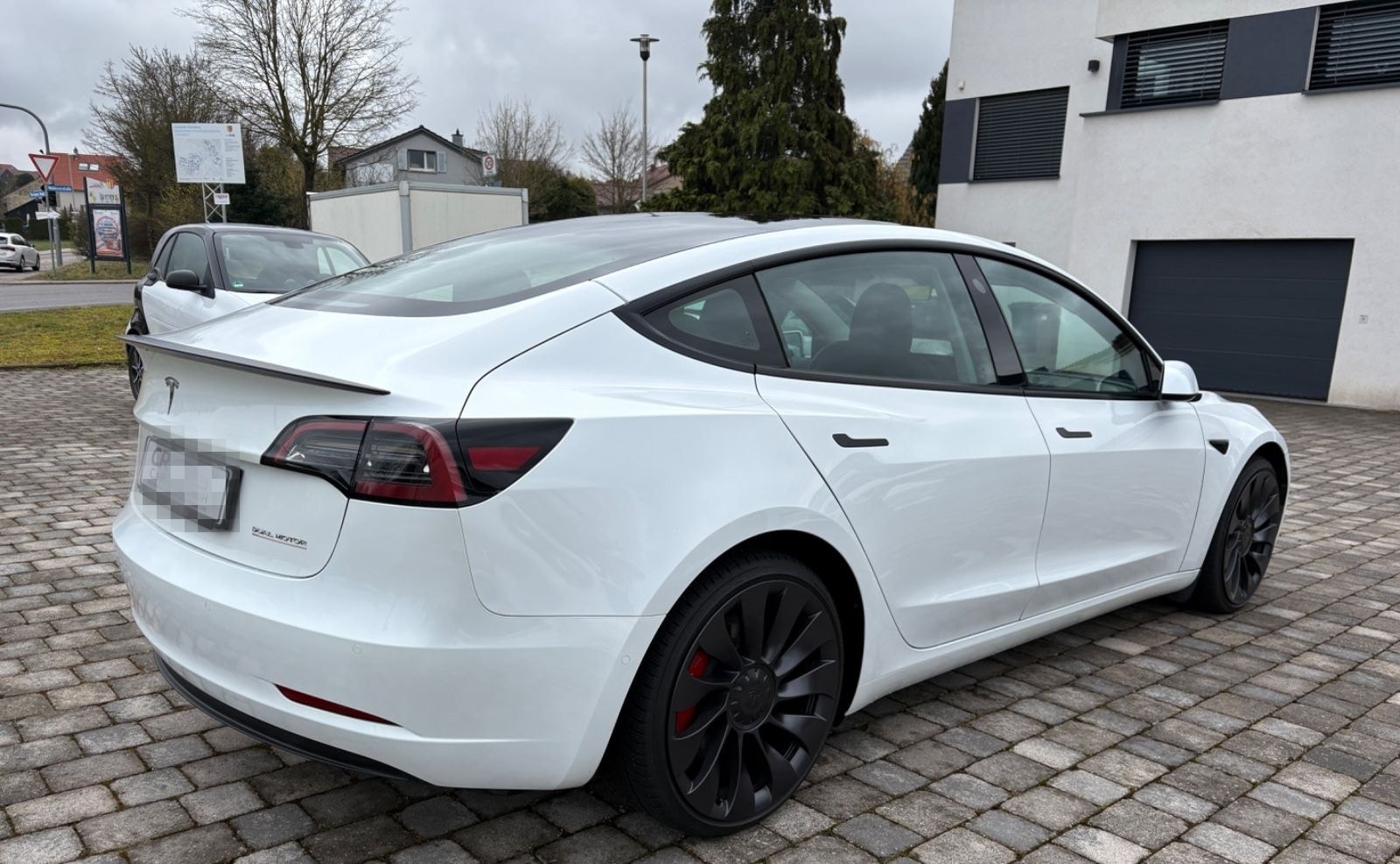 Tesla Model 3 Performance Dual AWD foto 3