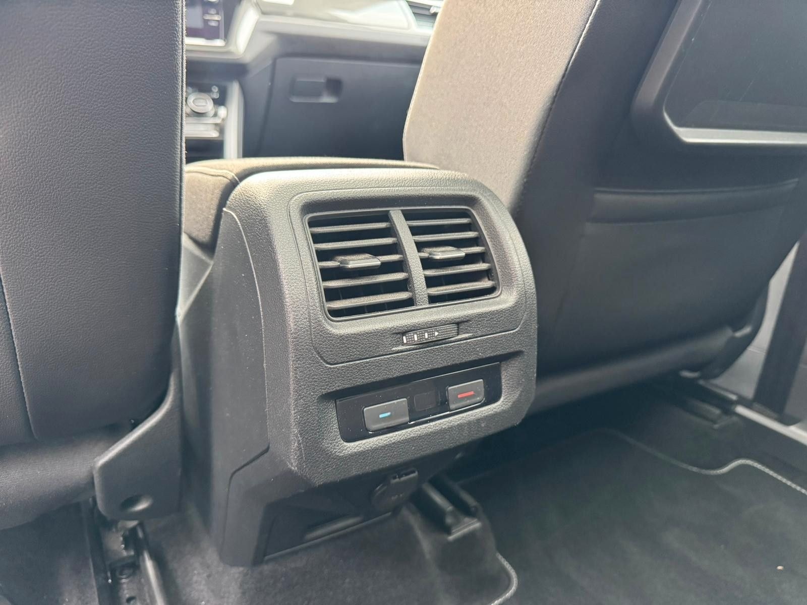 Volkswagen Touran Join1.5 TSI LED/AUT/NAV/SHZ/ACC/AHK/PANO/ foto 17