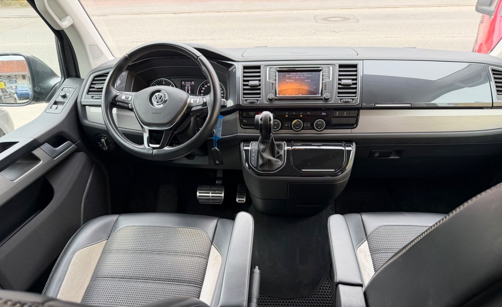 Volkswagen T6 Multivan Pan Americana 4 Motion DSG 7 Sitze foto 20