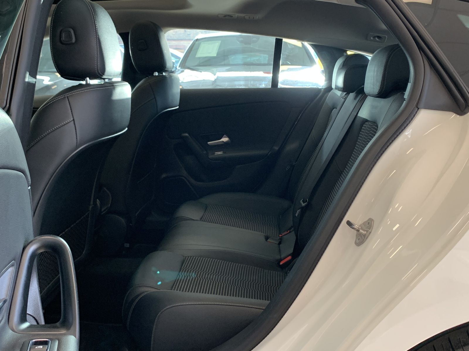 Mercedes-Benz CLA 250 Shooting Brake e Pano. LED Navi PDC SHZ foto 21