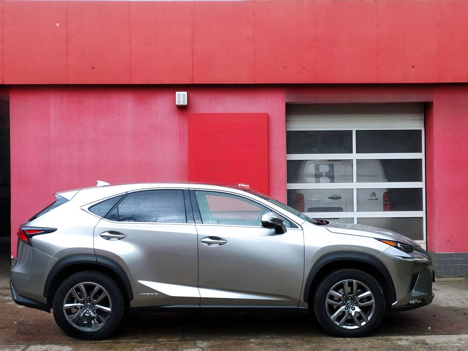 Lexus NX 300 h OFFROAD HYBRID E-FOUR *AHK*Leder* foto 3