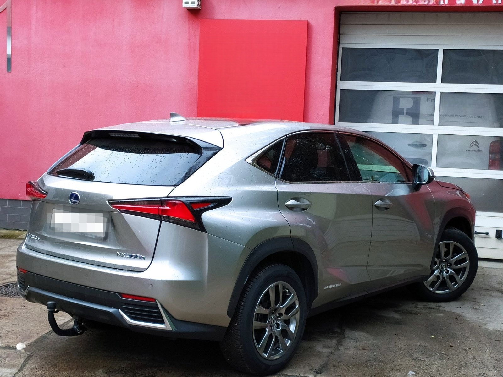 Lexus NX 300 h OFFROAD HYBRID E-FOUR *AHK*Leder* foto 4