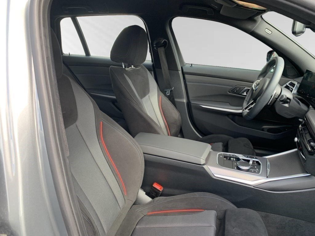 BMW 330i xDrive Touring M Sport|18"LMR|Stop&Go|Parka foto 8