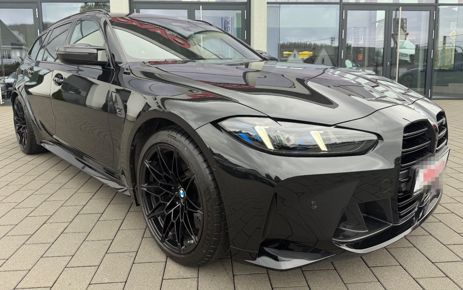 BMW M3 Touring Competition xDrive Performance Carbon foto 1