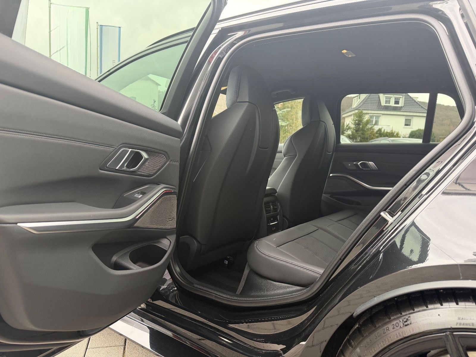 BMW M3 Touring Competition xDrive Performance Carbon foto 24