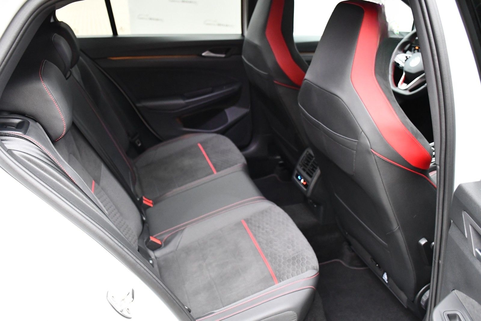 Volkswagen Golf VIII GTI Clubsport*1.Hand*Unfallfrei*Navi*A foto 14