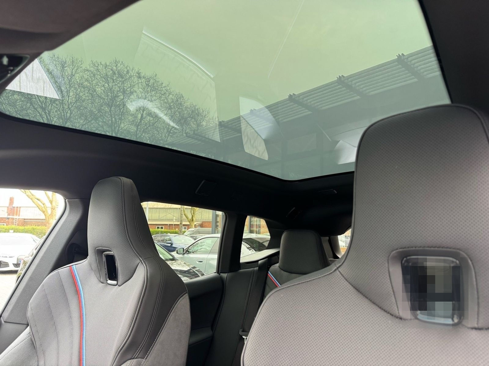 BMW iX M70 xDrive M Sport Pro B&W Pano AHK Autobahna foto 20