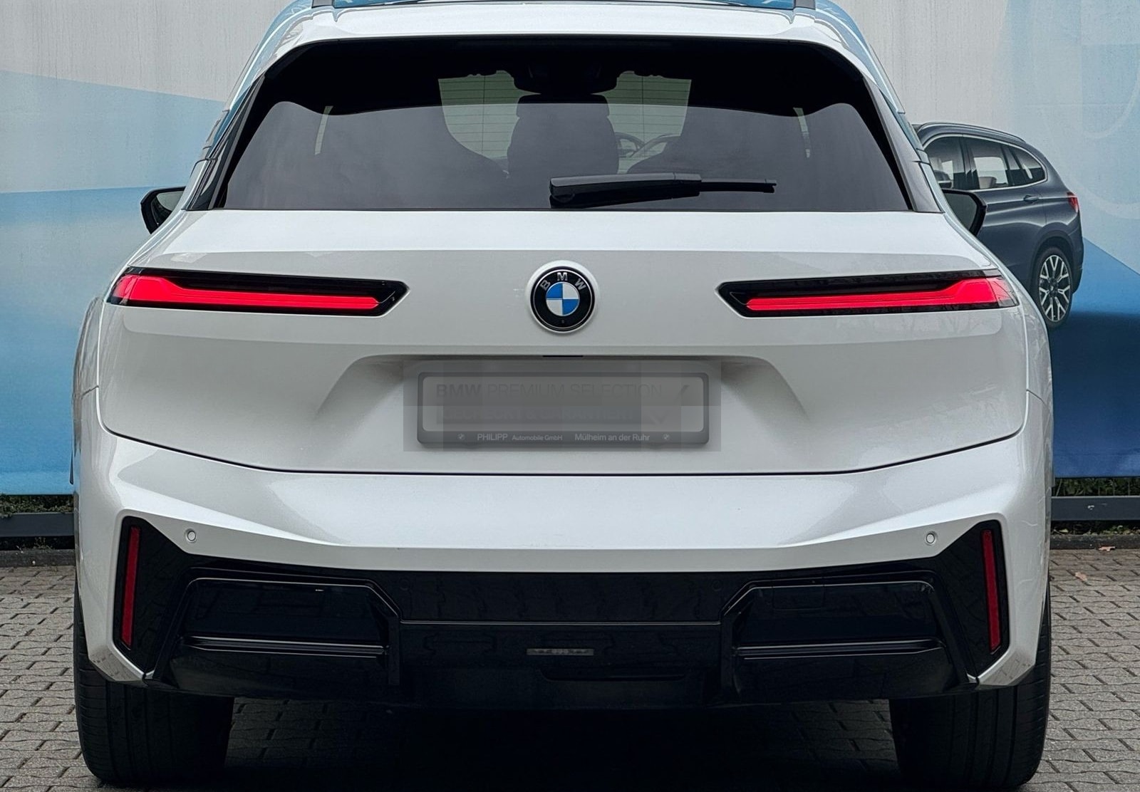 BMW iX M70 xDrive M Sport Pro B&W Pano AHK Autobahna foto 25