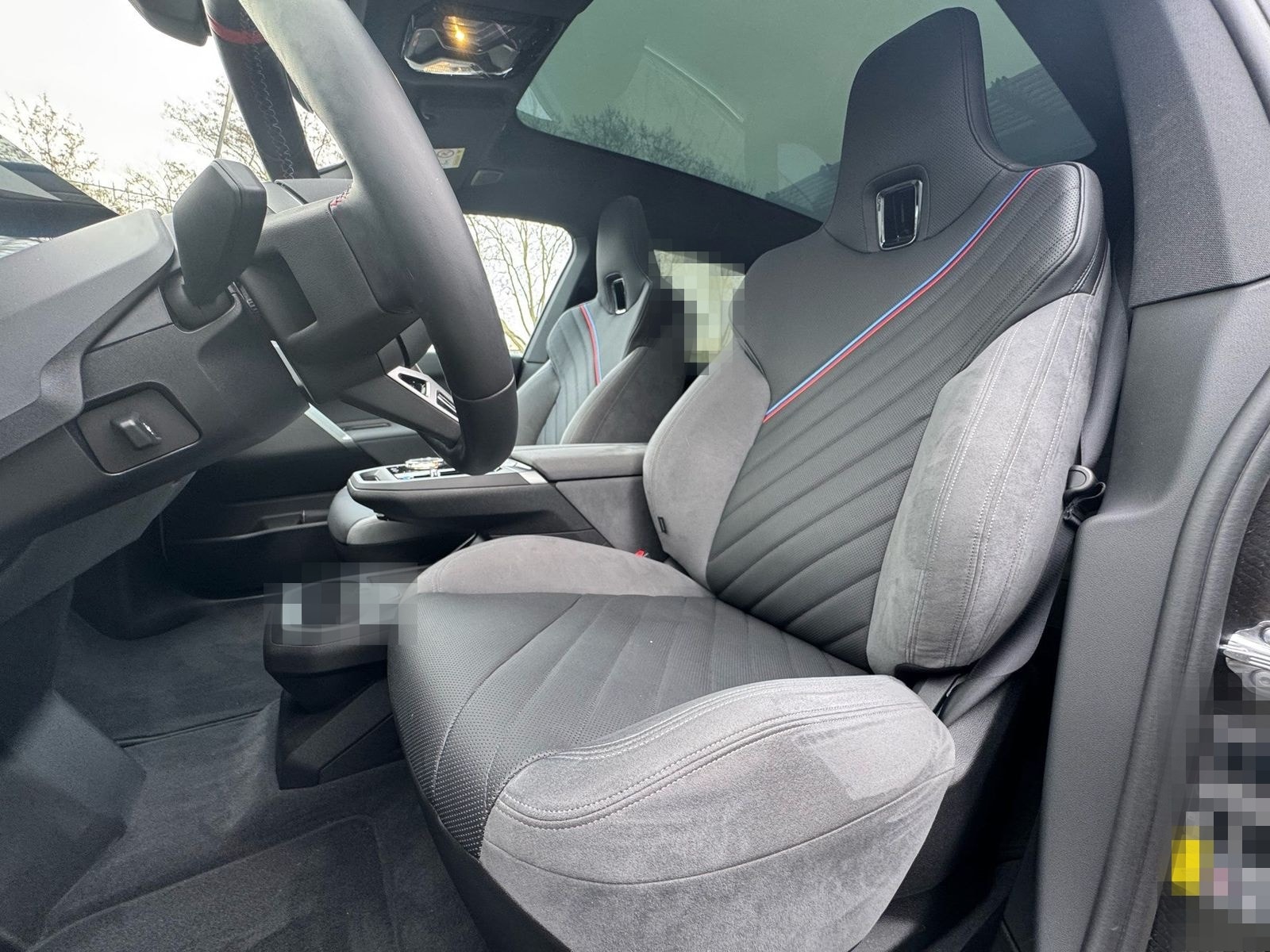 BMW iX M70 xDrive M Sport Pro B&W Pano AHK Autobahna foto 5