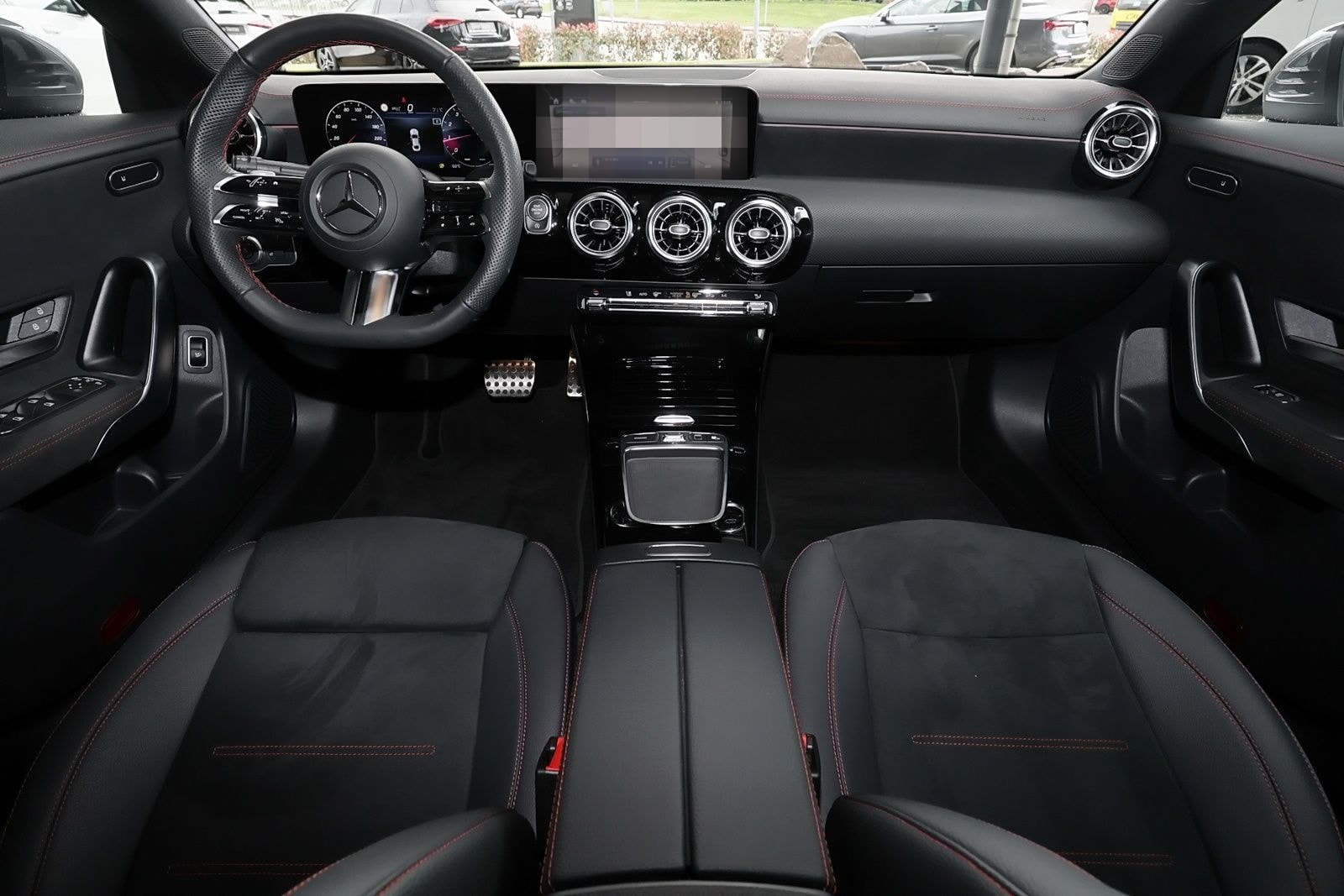 Mercedes-Benz CLA 200 Coupé AMG Edition+DISTRONIC+360°+18"+ foto 5