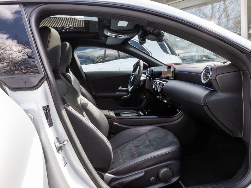 Mercedes-Benz CLA 200 d SB AMG-Sport/LED/Cam/Pano/Night/Keyl foto 9