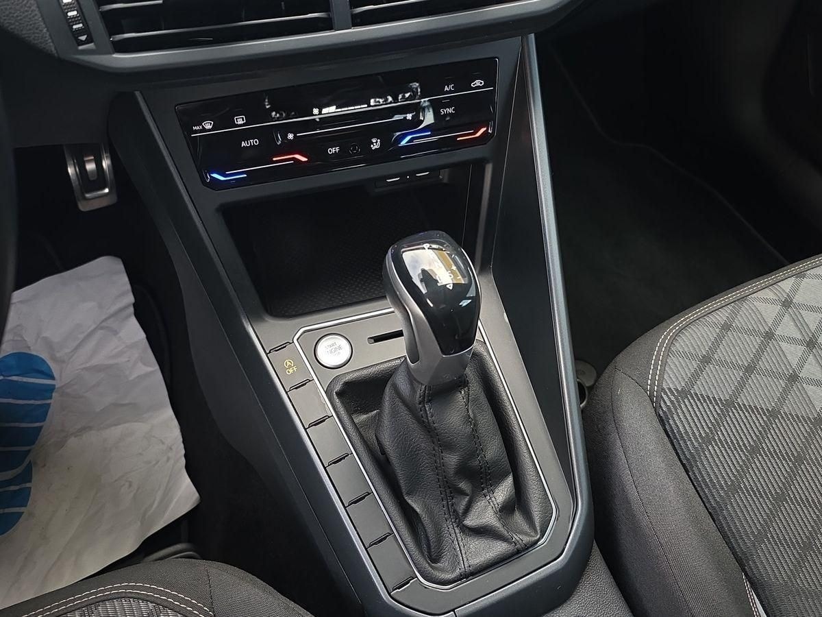 Volkswagen Polo 1.0 TSI DSG R-Line V-COCK MATRIX ACC R-KAM foto 22