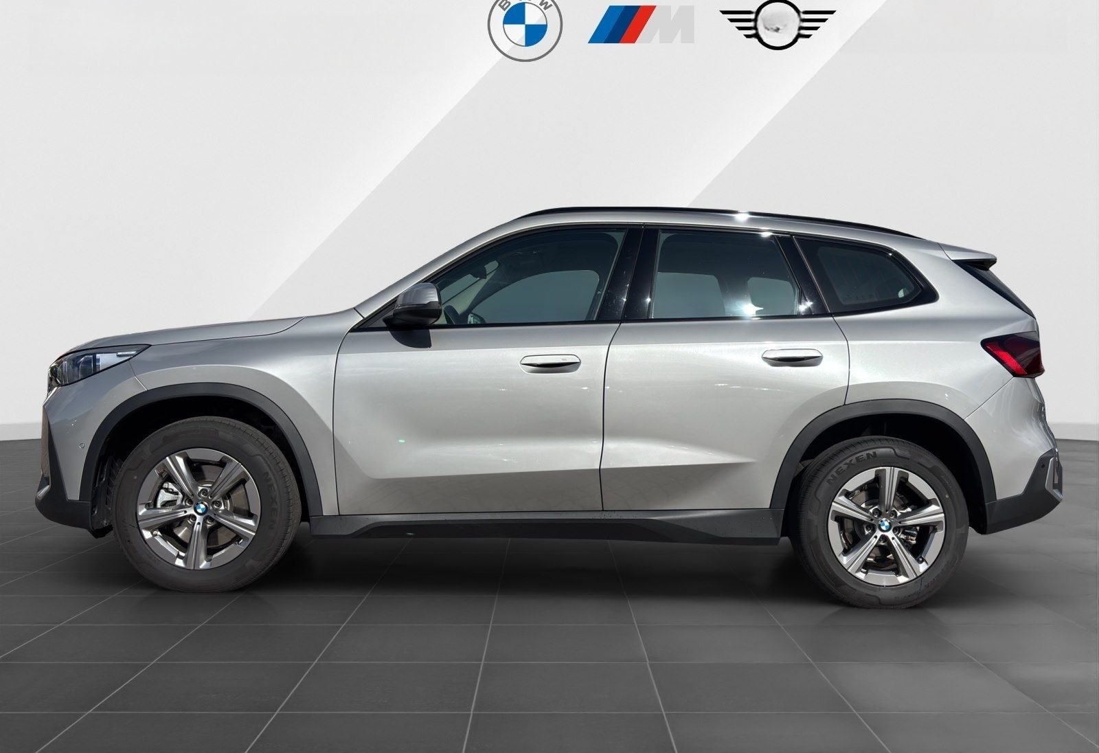 BMW X1 sDrive20i AHK/ Adapt. LED/ Keyless/ Pano foto 3
