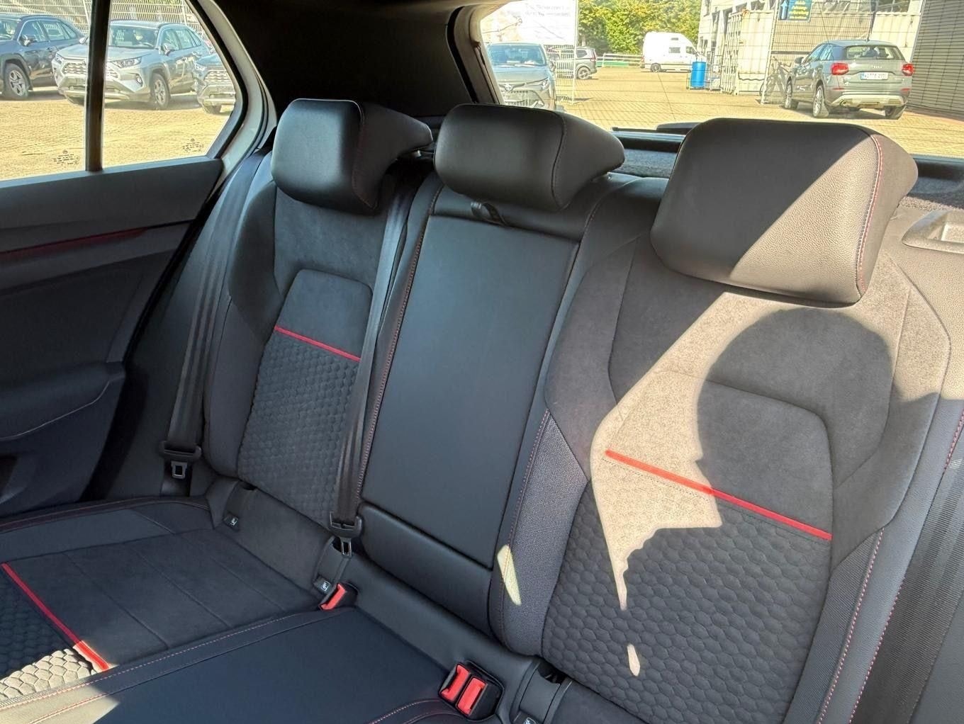 Volkswagen Golf VIII 2.0 TSI GTI Clubsport foto 8