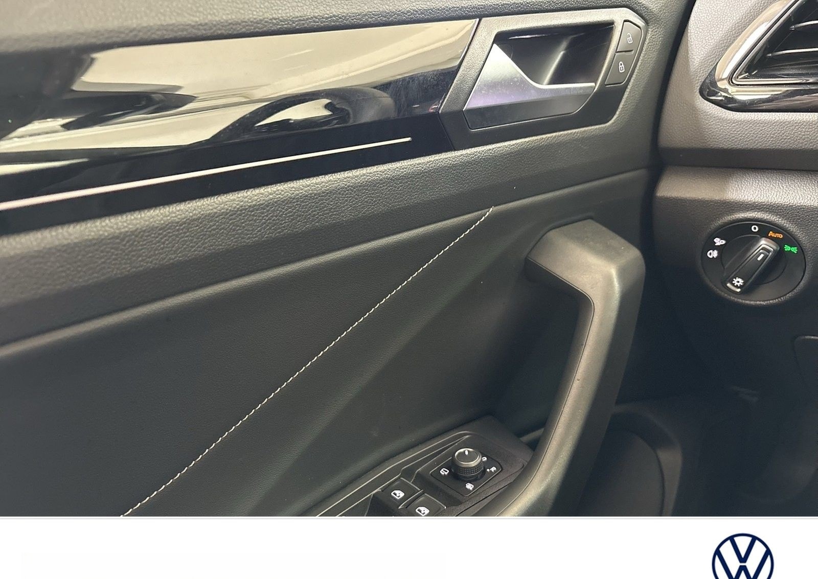 Volkswagen T-Roc Cabriolet 1.5 R-LINE BLACKSTYLE LEDER LM19 foto 17