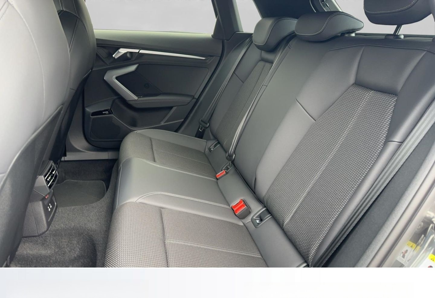 Audi A3 Sportback 35 TFSI S line Matrix+ACC+RK+CarPla foto 10