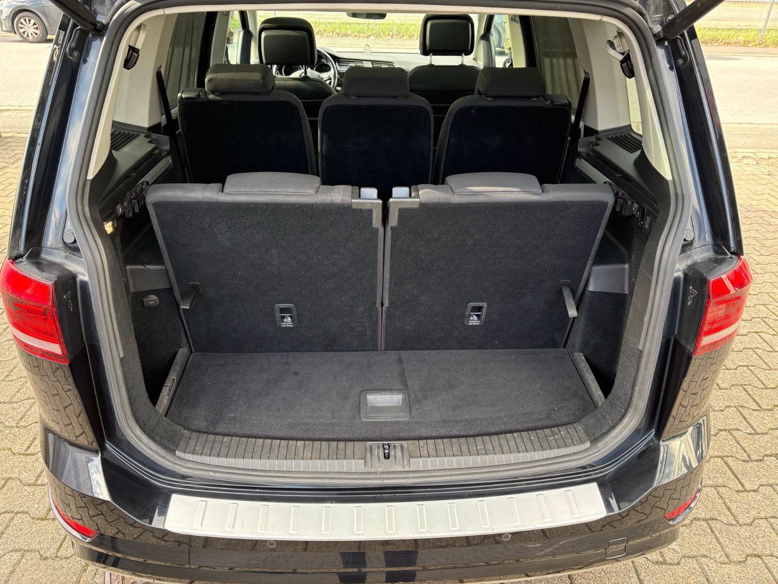 Volkswagen Touran 2.0 TDI "Highline" R-Line 7 Sitzer foto 6