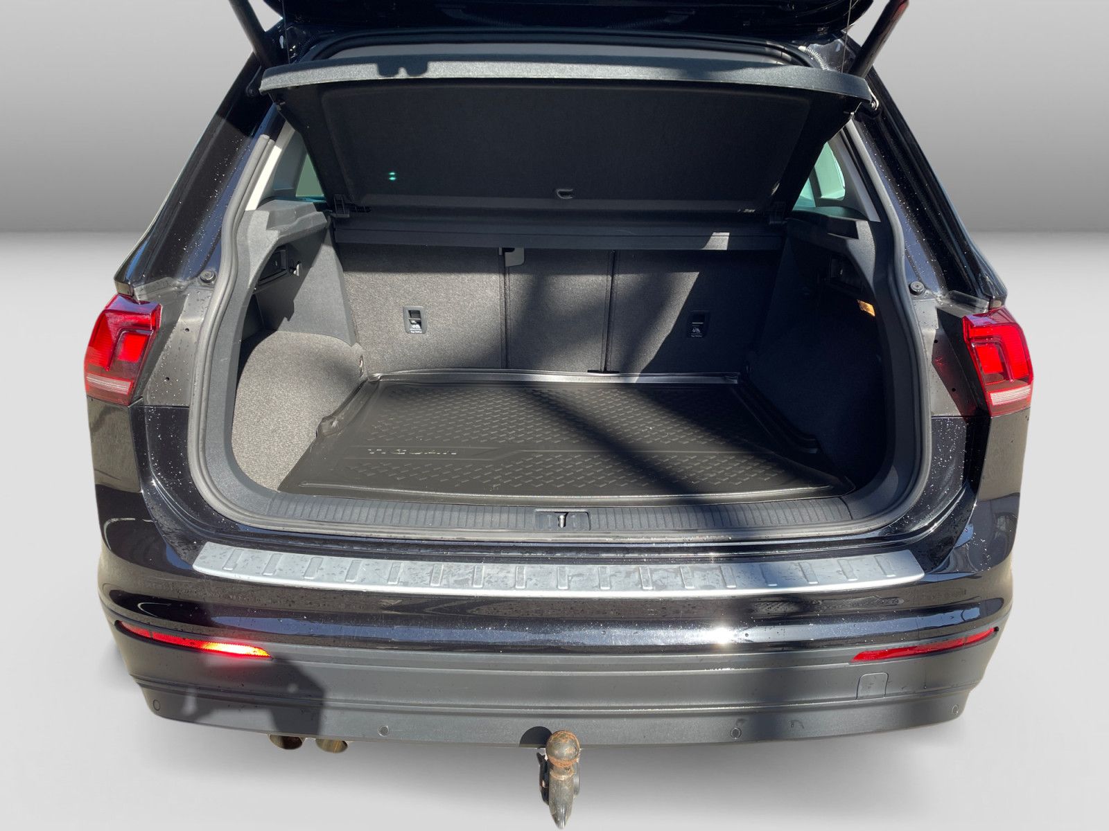 Volkswagen Tiguan IQ.DRIVE 1.5TSI DSG AHK STANDH LED CAM NA foto 11