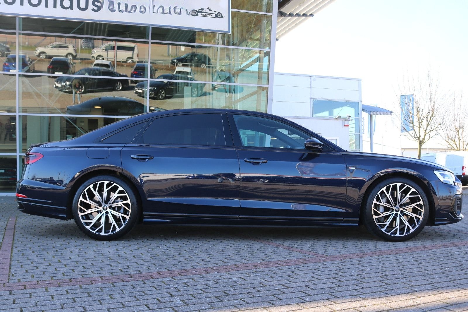 Audi A8L 60 TFSI Lang V8 S line /Exclusive/3xTV/B&O/ foto 3