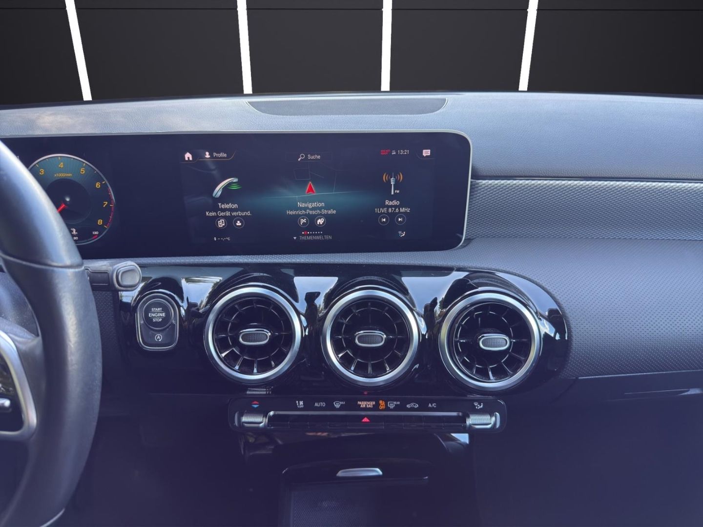 Mercedes-Benz A 180 Distronic Navi Digitales Cockpit LED SHZ K foto 12