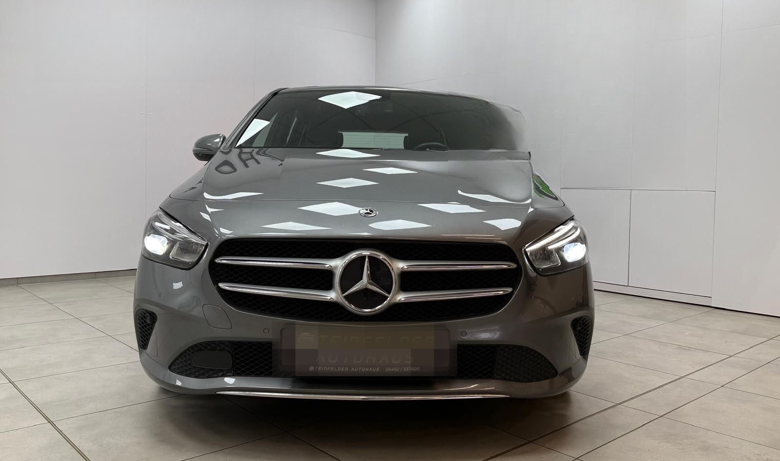 Mercedes-Benz B 180/AHK/SPURHALTE/SHZ/MFL/LED/NAVI/ foto 2