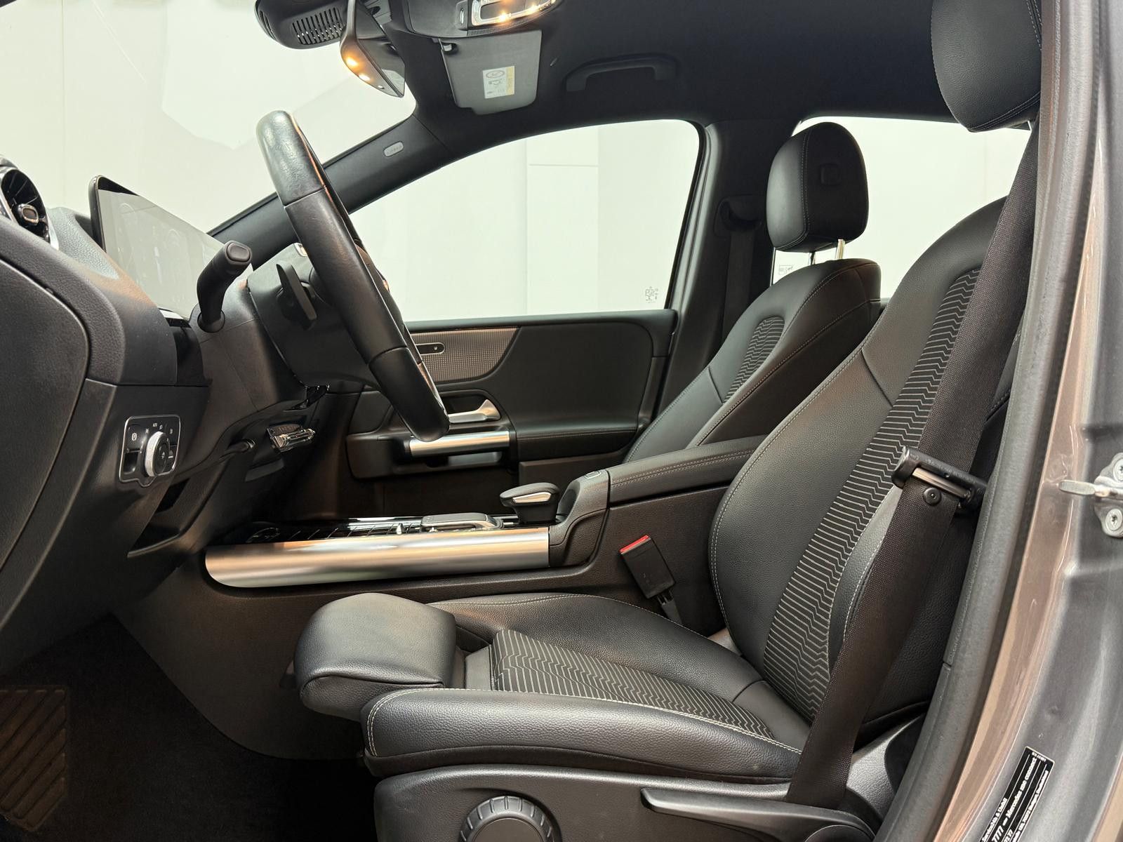 Mercedes-Benz B 180/AHK/SPURHALTE/SHZ/MFL/LED/NAVI/ foto 12