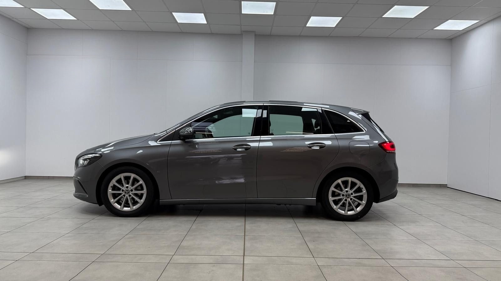 Mercedes-Benz B 180/AHK/SPURHALTE/SHZ/MFL/LED/NAVI/ foto 4