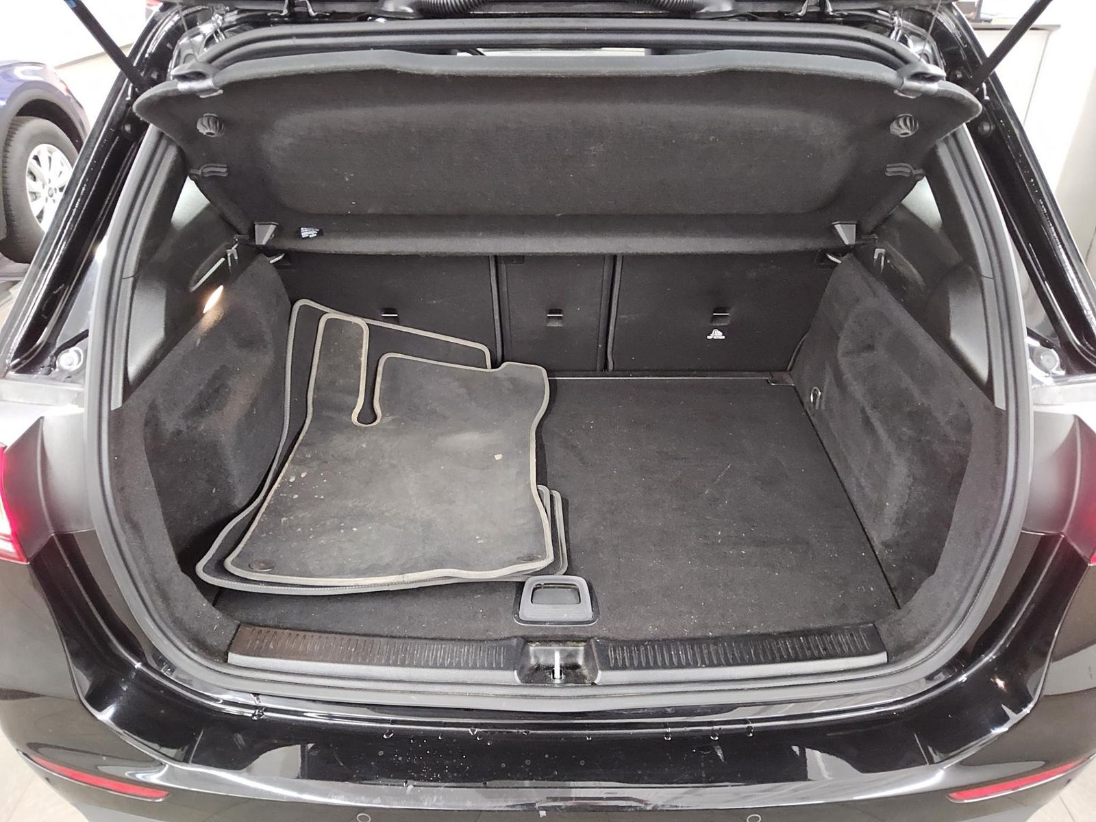 Mercedes-Benz B 200 d Progressive Navi LED MBUX+ RfK Sound Shz foto 12