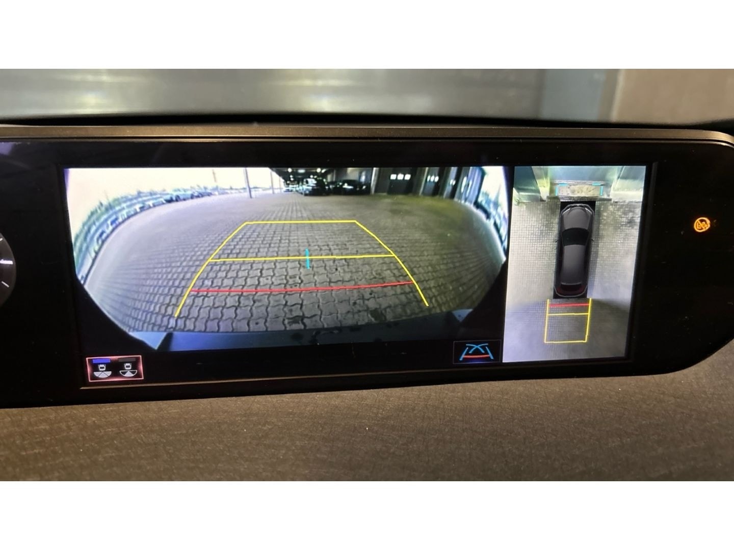 Lexus UX 300e Luxury Line 360 Grad Kamera Mark Levinso foto 11