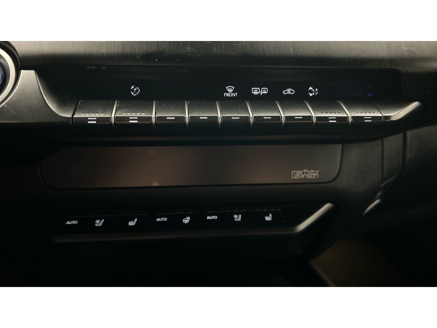 Lexus UX 300e Luxury Line 360 Grad Kamera Mark Levinso foto 14