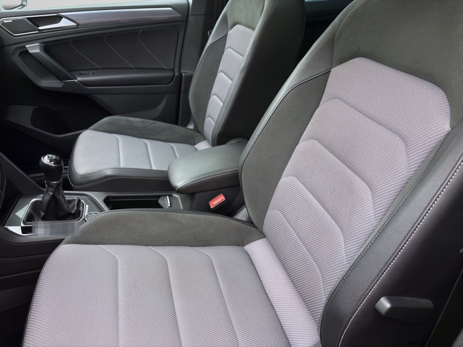 Volkswagen Tiguan 2.0 TSI 4M R-LINE PANO NAVI KAMERA DYNAUD foto 9