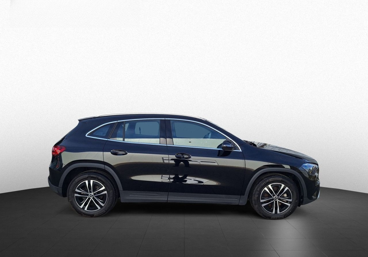 Mercedes-Benz GLA 200 d,AHK,NAVI,LED,Komfort,Shzg Klima foto 3