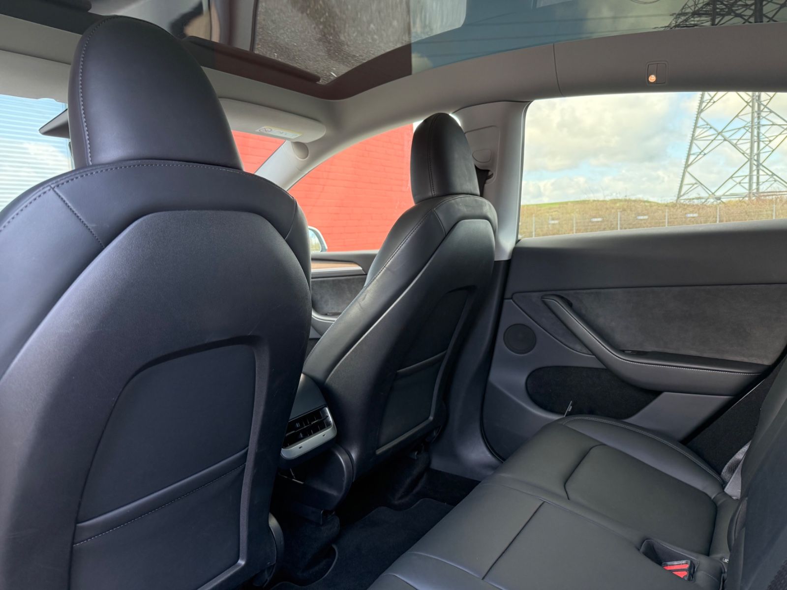 Tesla Model Y | Long Range AWD | NEU TüV |  SOH 93% foto 13