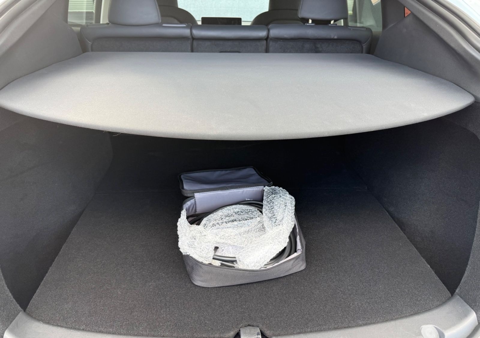 Tesla Model Y | Long Range AWD | NEU TüV |  SOH 93% foto 24