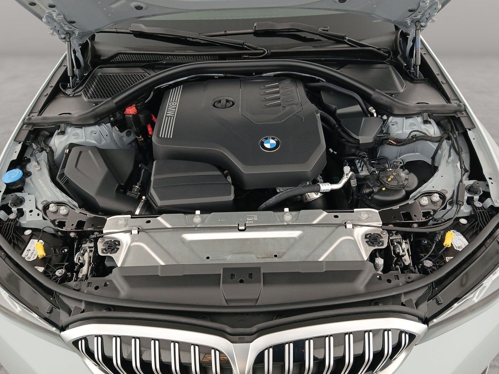 BMW 318i Limousine M Sport Navi AHK Kamera Alarm foto 13