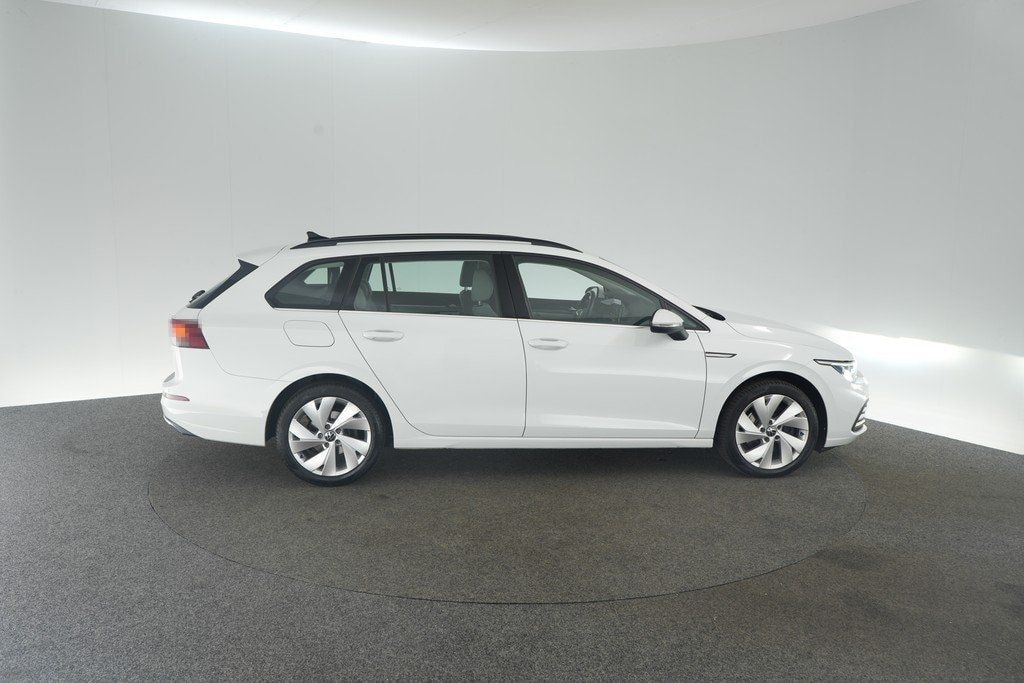 Volkswagen Golf VIII Variant 2.0 TDI DSG Style ACC Navi foto 6