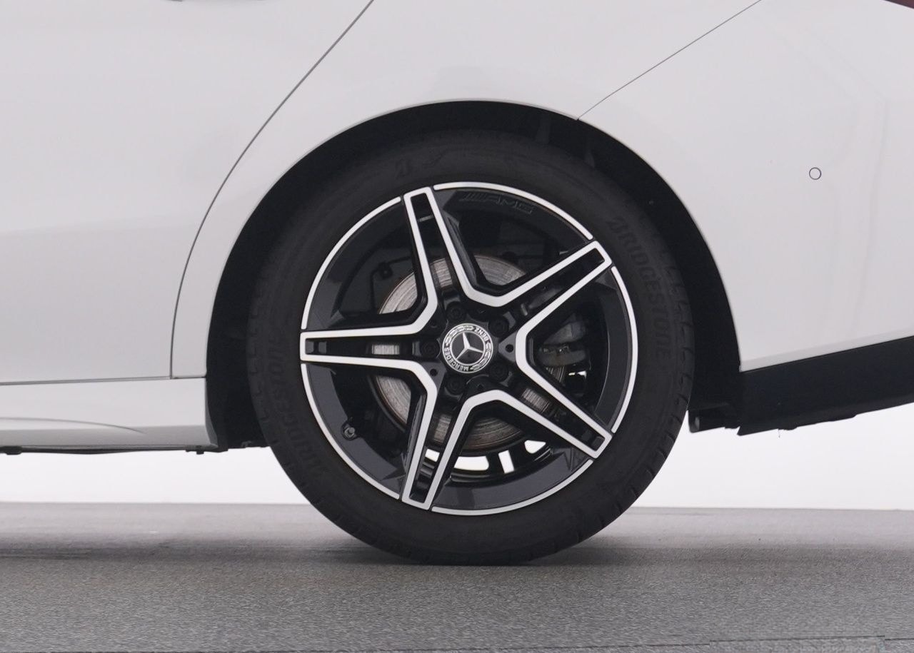 Mercedes-Benz CLA 200 AMG+MBUX+Night+KeylGo+LED+Totw+RFK+Ambi+ foto 21