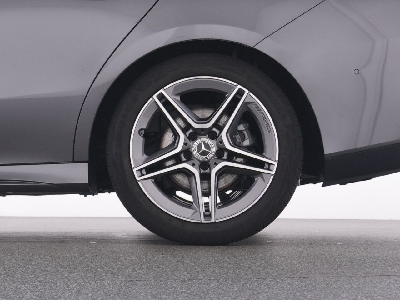 Mercedes-Benz CLA 200 d SB AMG+MBUX+MBeam+Pano+Burm+KeylGo+RFK foto 21