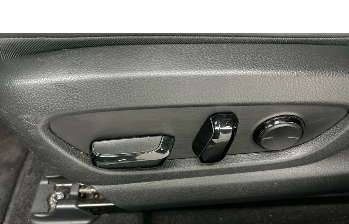 Lexus UX 300e Luxury Line 360 Grad Kamera Mark Levinso foto 17