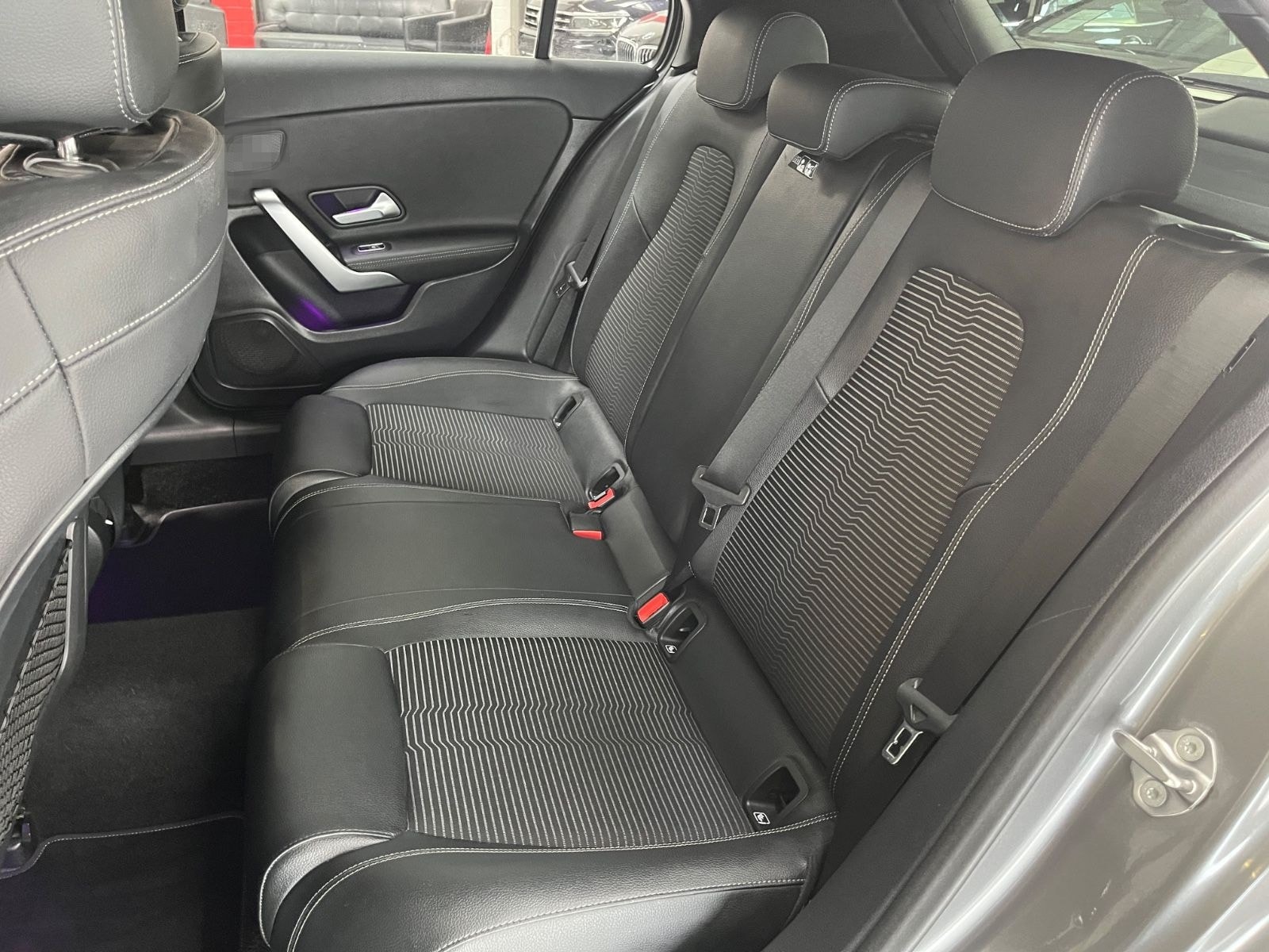 Mercedes-Benz A 200 Edition19 KEYLESS LED NAVI AMBIENTE KAMERA foto 12