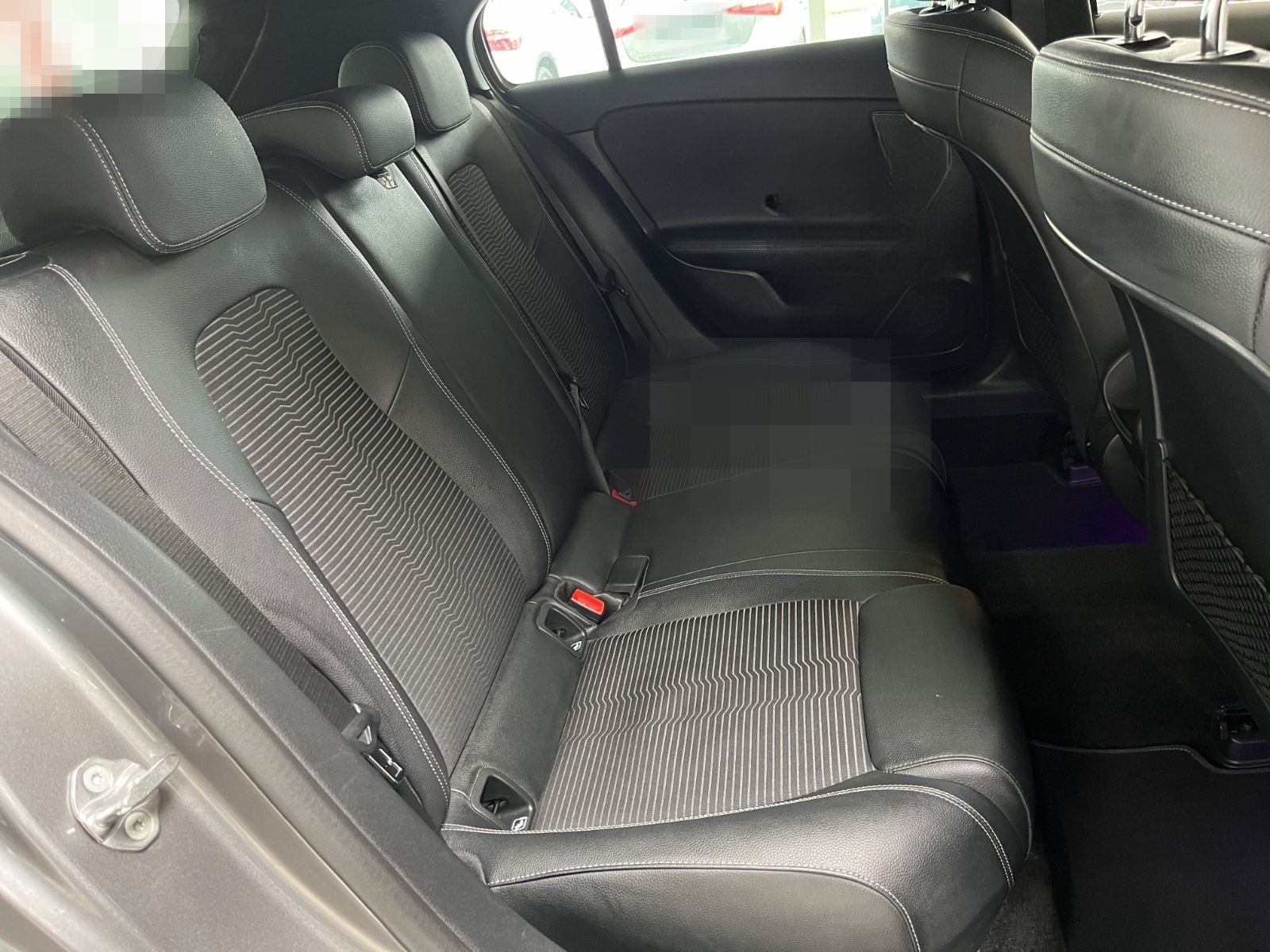 Mercedes-Benz A 200 Edition19 KEYLESS LED NAVI AMBIENTE KAMERA foto 14