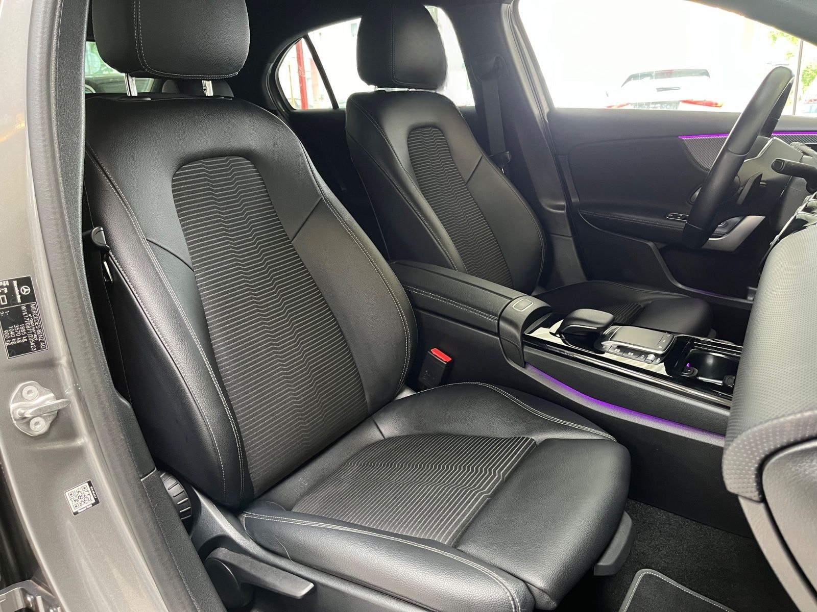 Mercedes-Benz A 200 Edition19 KEYLESS LED NAVI AMBIENTE KAMERA foto 15