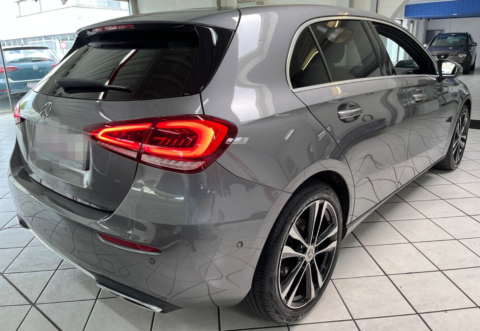 Mercedes-Benz A 200 Edition19 KEYLESS LED NAVI AMBIENTE KAMERA foto 7