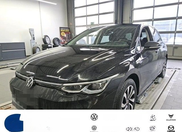 Volkswagen Golf VIII 1.5 TSI Active ACC CAM LED NAVI STHZG foto 1